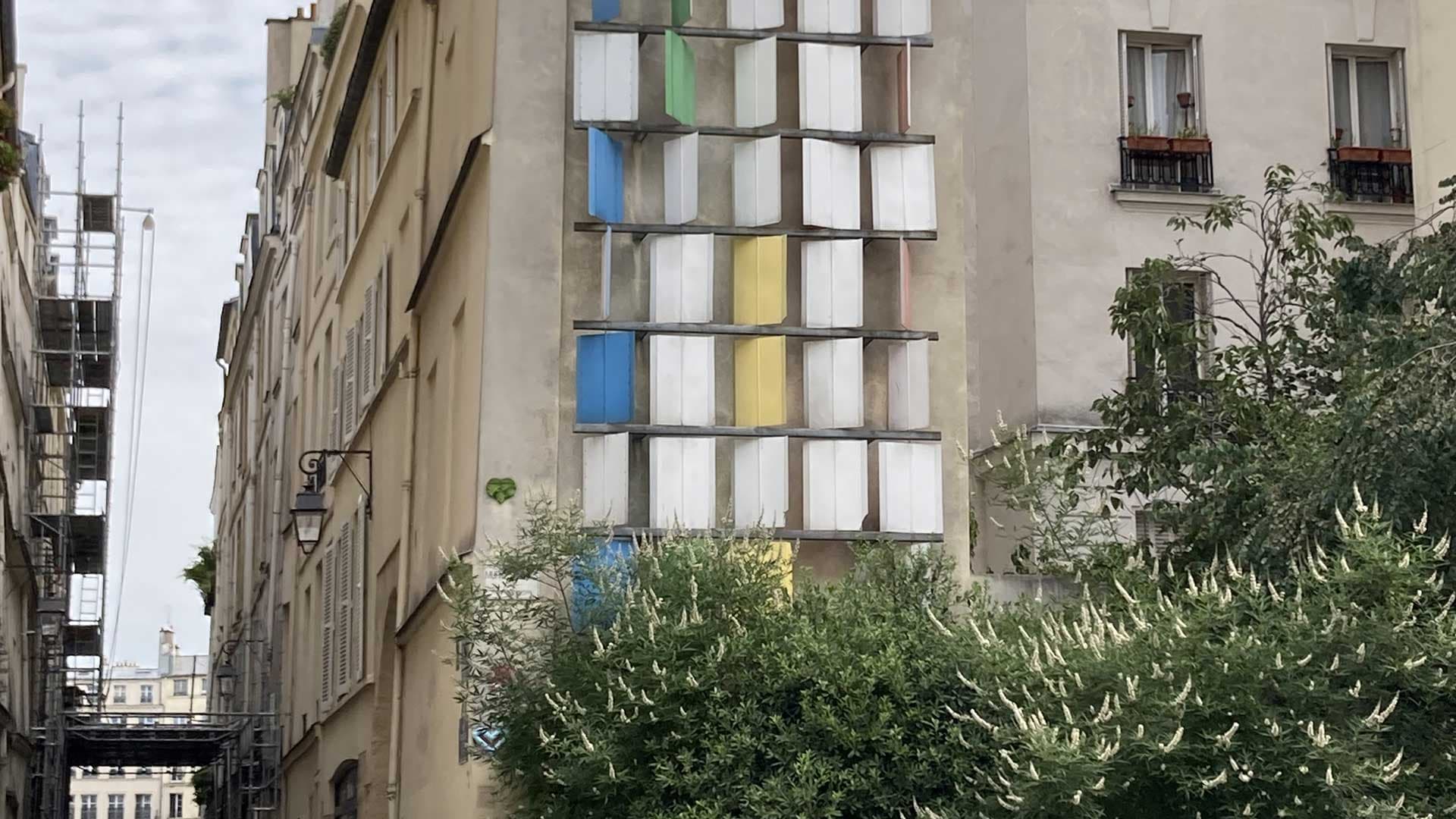 Balade dans le quartier du Sentier : d'un métro à l'autre