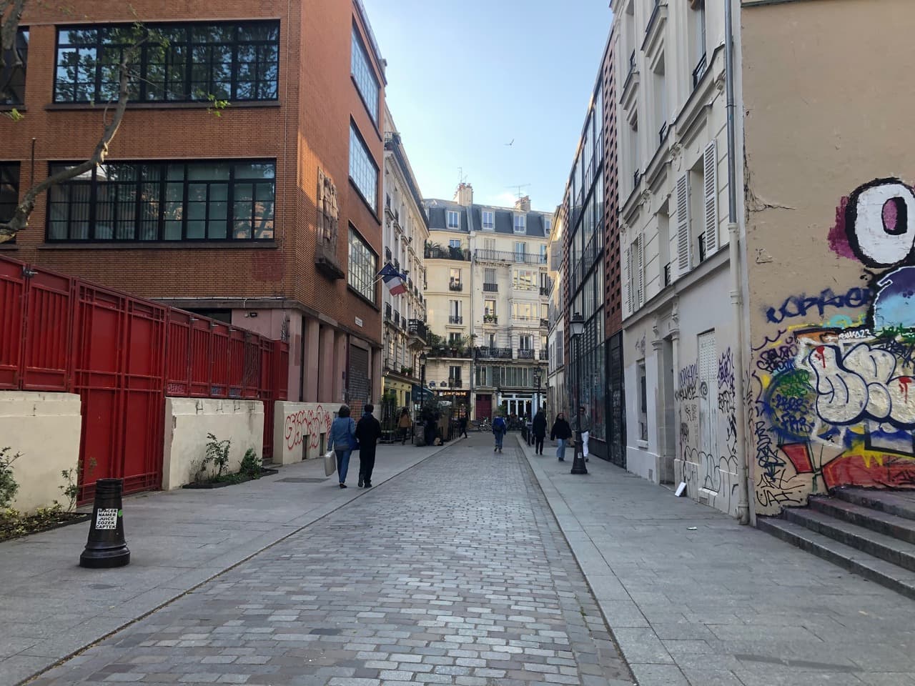 La rue Jean Poulmarch