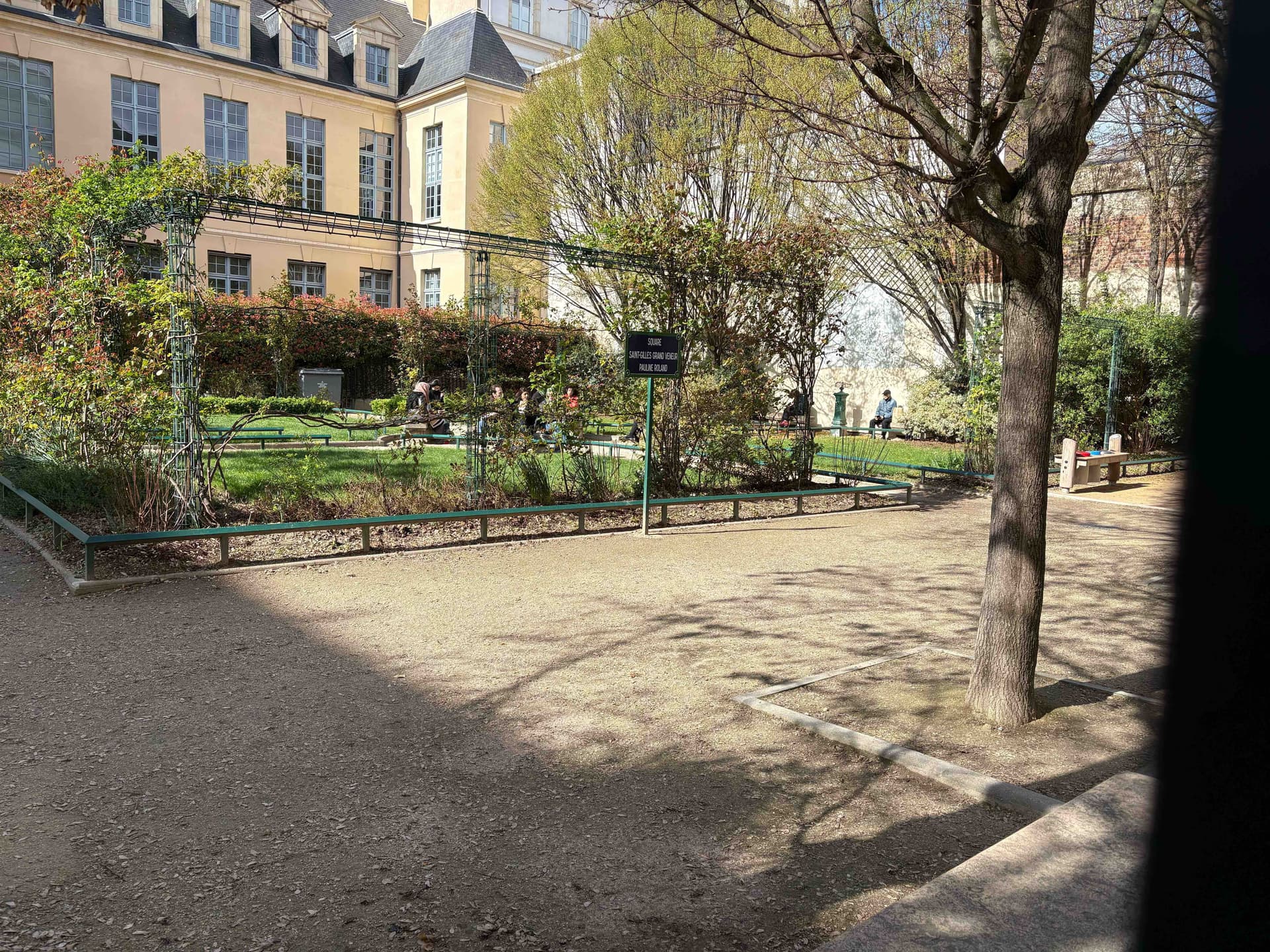 Square Saint-Gilles Grand Veneur - Pauline Roland 