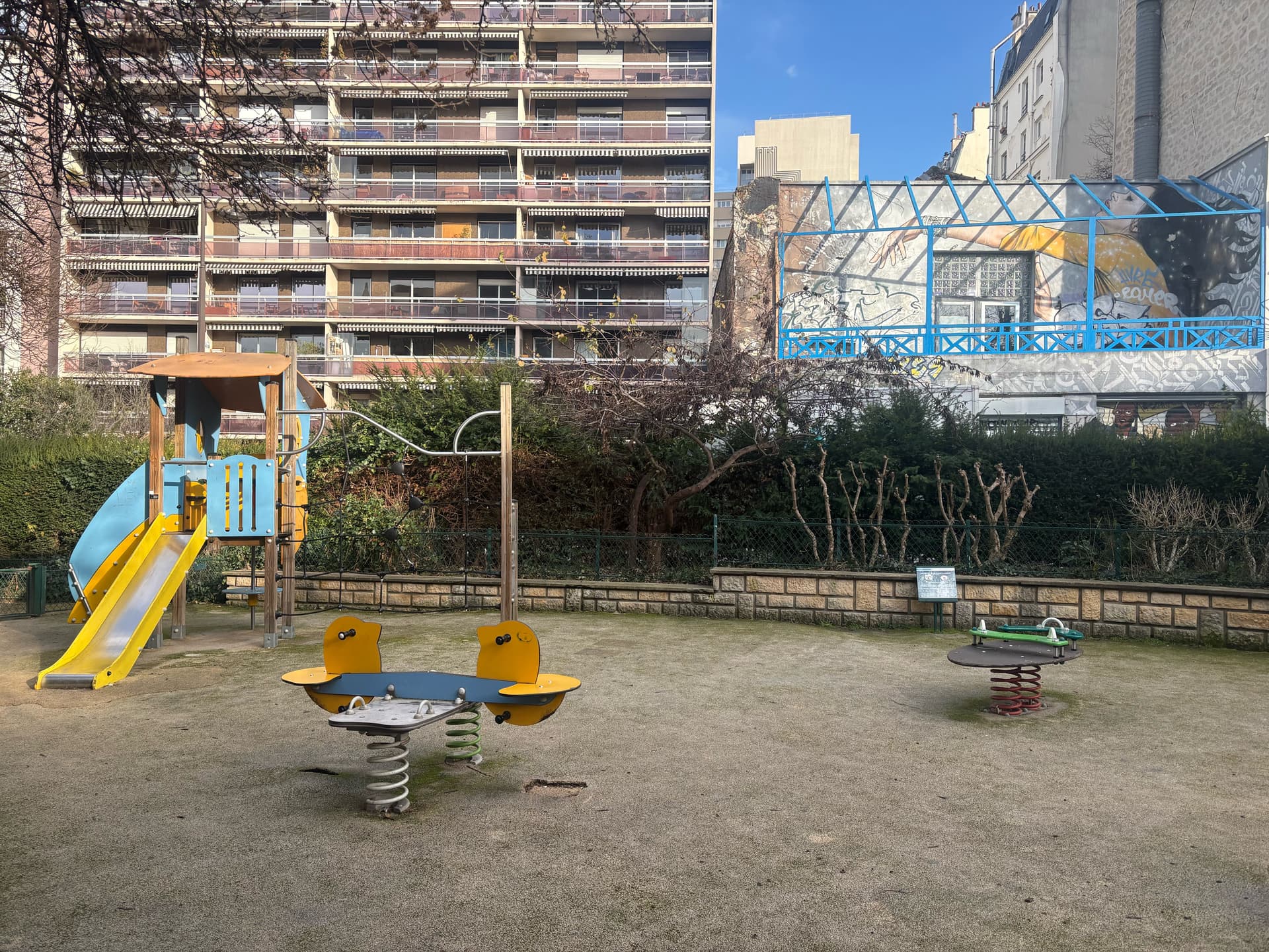 Square de l'église Notre-Dame de la croix