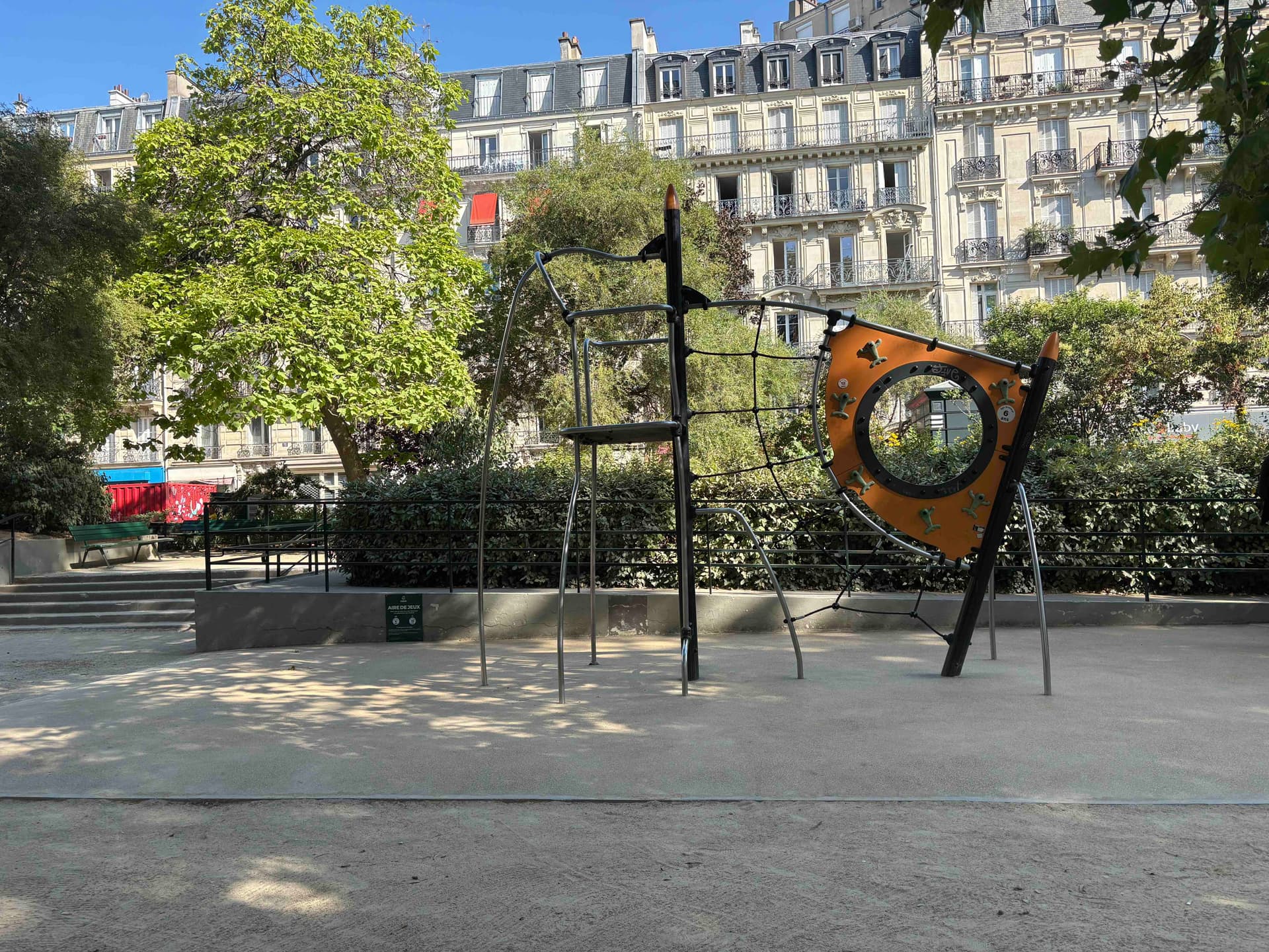 Square Montholon